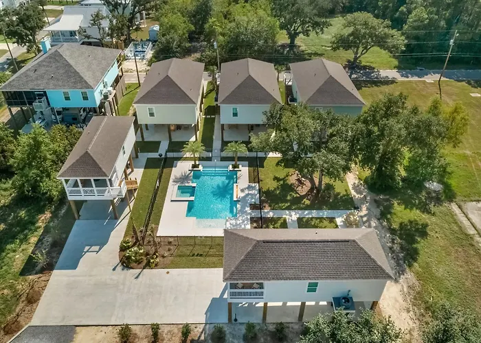 Waveland Beach Cottages