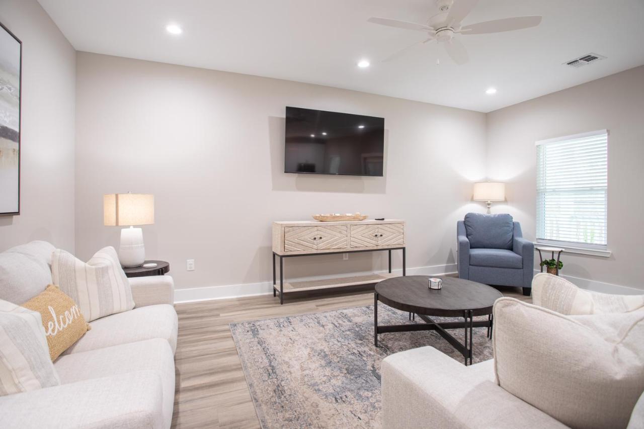 Waveland Beach Cottages Holiday home *