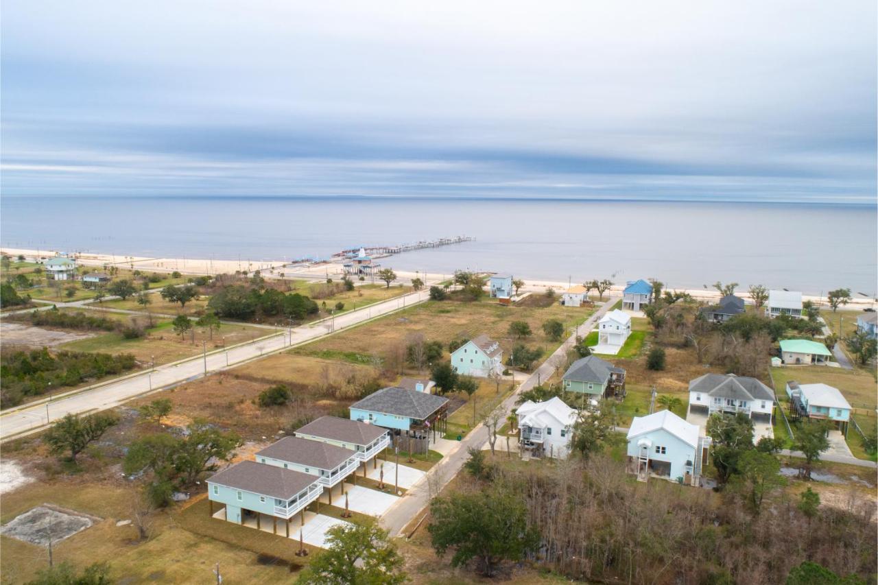 Waveland Beach Cottages Holiday home