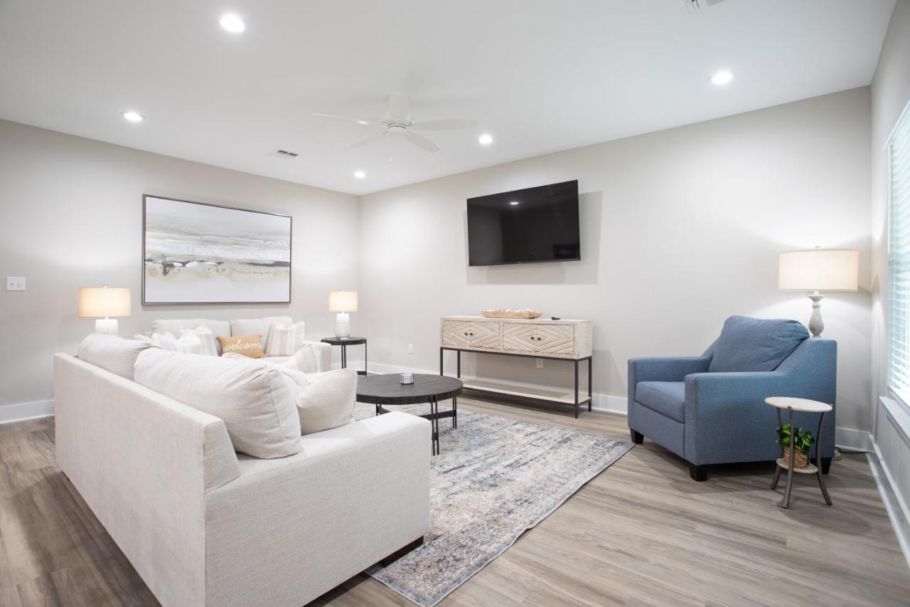 Waveland Beach Cottages Holiday home *